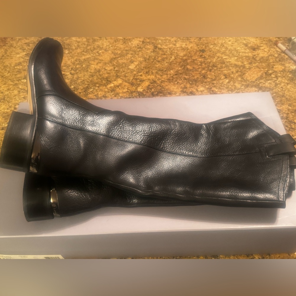 Louise et Cie Lo-Zada Black Kuma Calf Knee-High Leather Boots, Size 9.5.